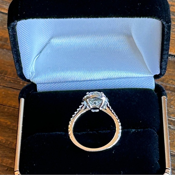 Certified 2ct. t.w. Moissanite Diamond Round Brilliant Cut Engagement Ring NEW - Picture 5 of 13